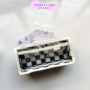 محفظة نصف شفافة